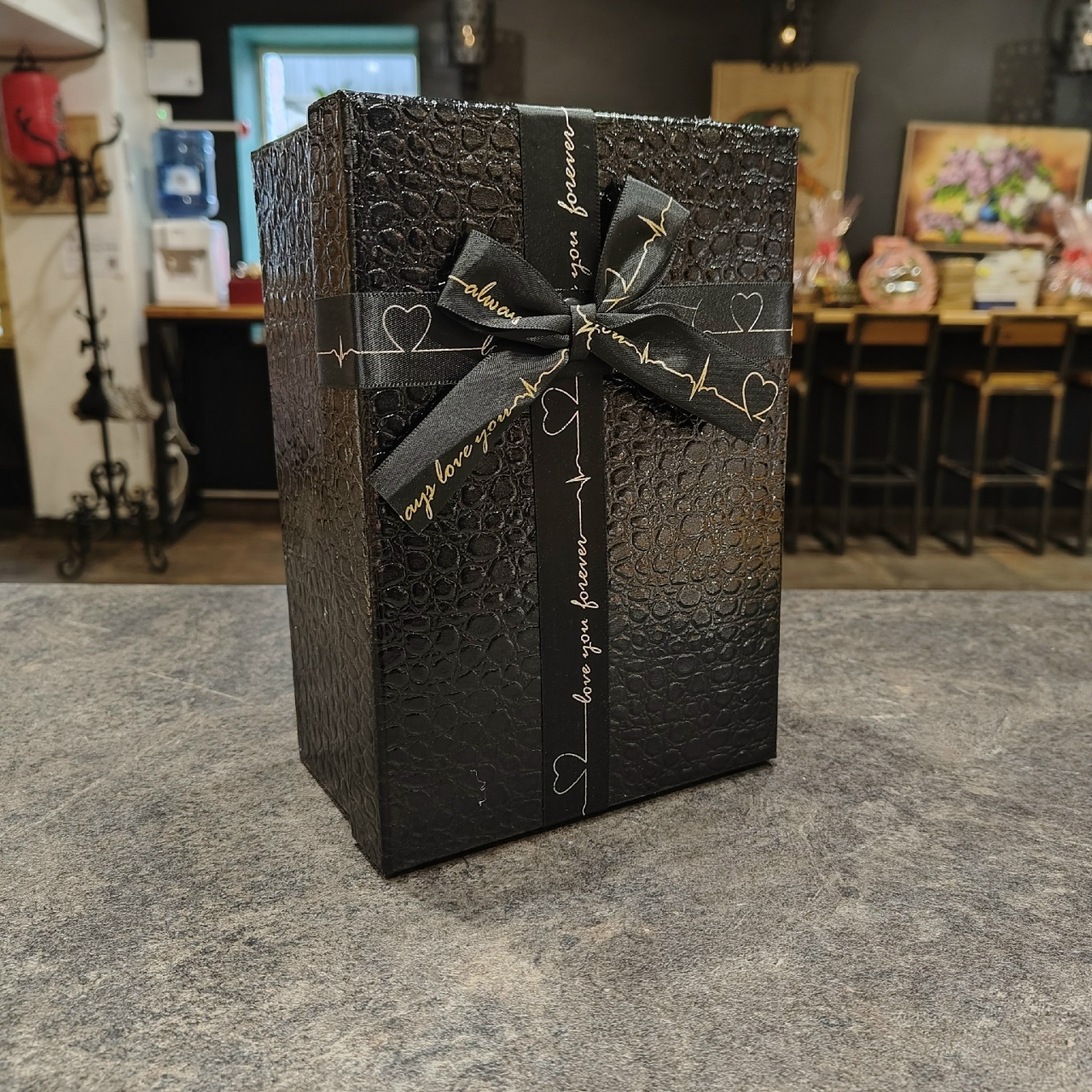 Коробка подарочная с бантом Love you forever 18*16*6,5 см