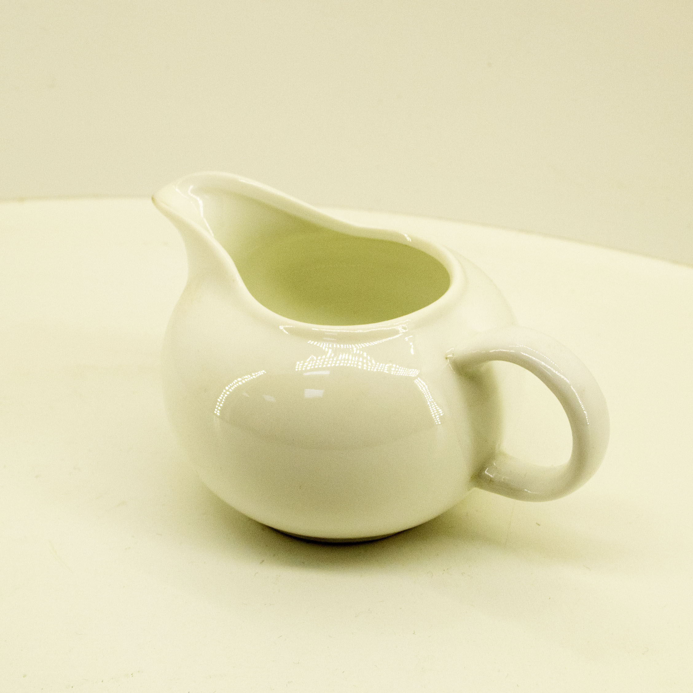 Чахай фарфор 120 мл. Белый 12 * 6,5 см.