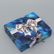 Коробка складная Серебряный бант 20×18×5 см
